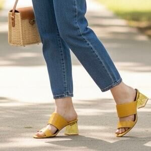 NWT French Connection Yellow Double Band Lucite Heel Sandals Size 9